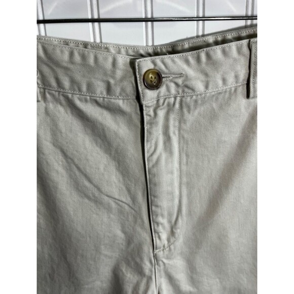 St. John's Bay Shorts Mens Size 32 Tan Khaki Flat Front Bermuda Regular Fit - Picture 3 of 9